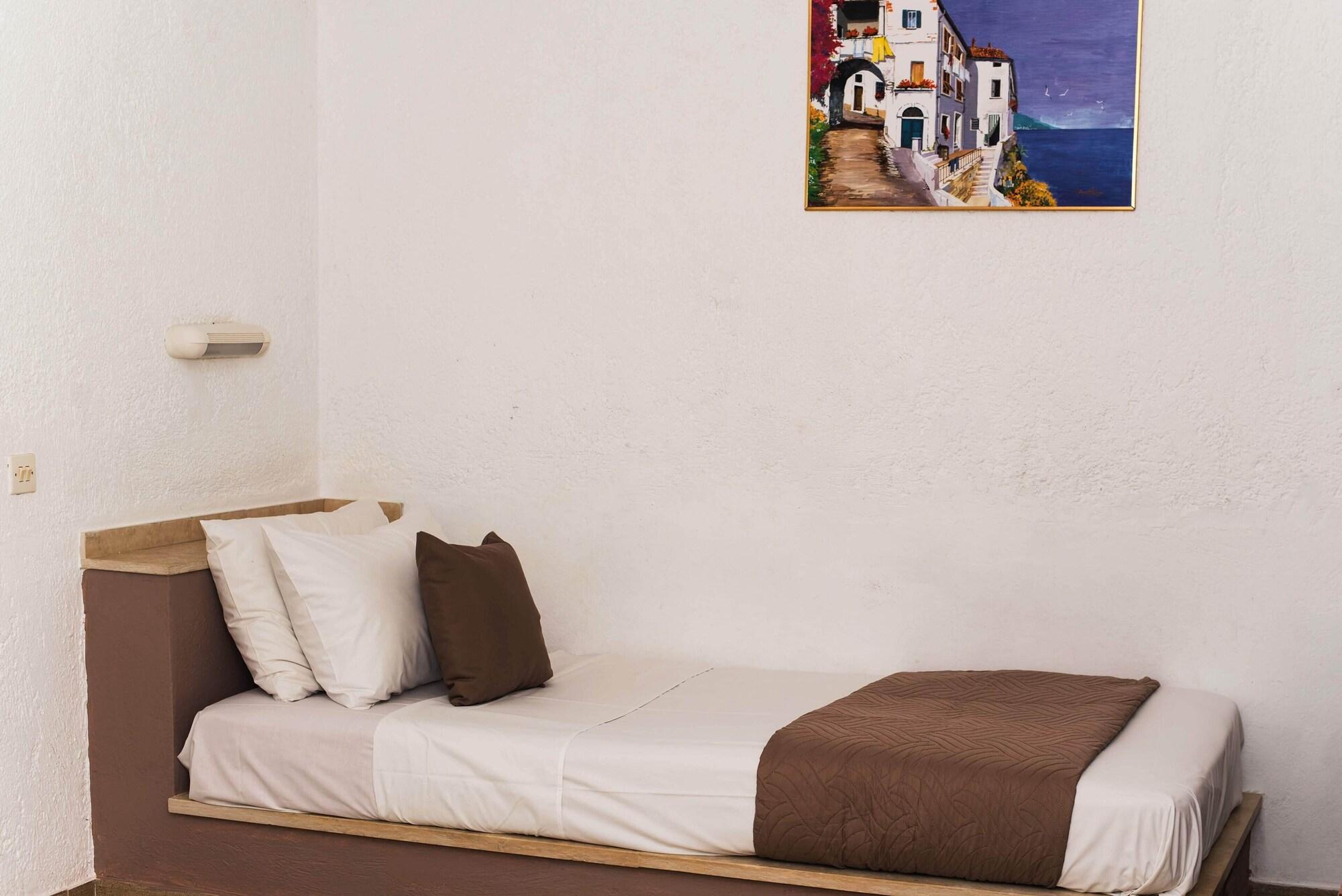 הרסוניסוס Aspro Hotel מראה חיצוני תמונה